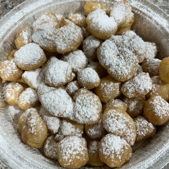 Neapolitan Zeppole.