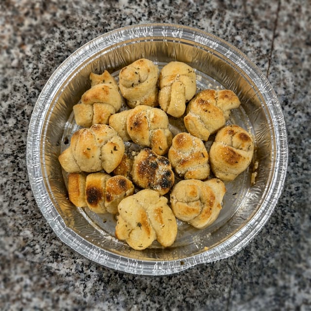 Garlic Knots.